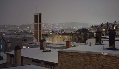 Wetter in Stuttgart: Leichter Schneefall sorgt für weiße Landeshauptstadt und glatte Straßen