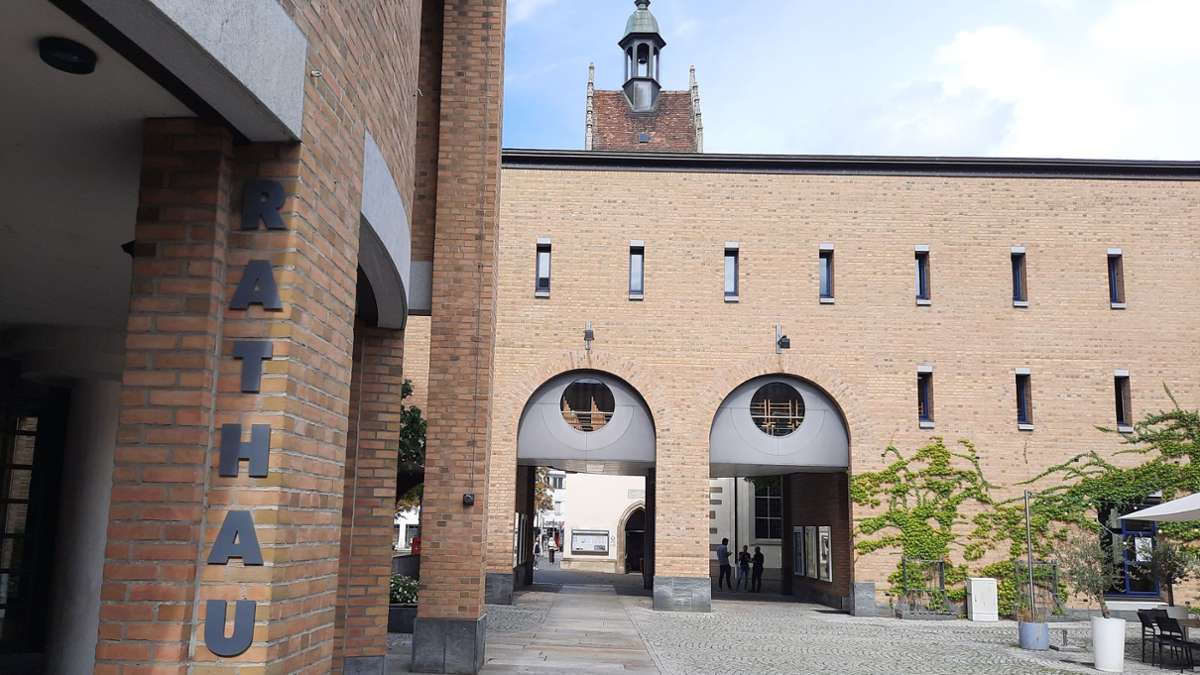 Rathaus Fellbach plant: Sparpaket sorgt für Unsicherheit: Was sich bei Fellbachs Personal ändern soll