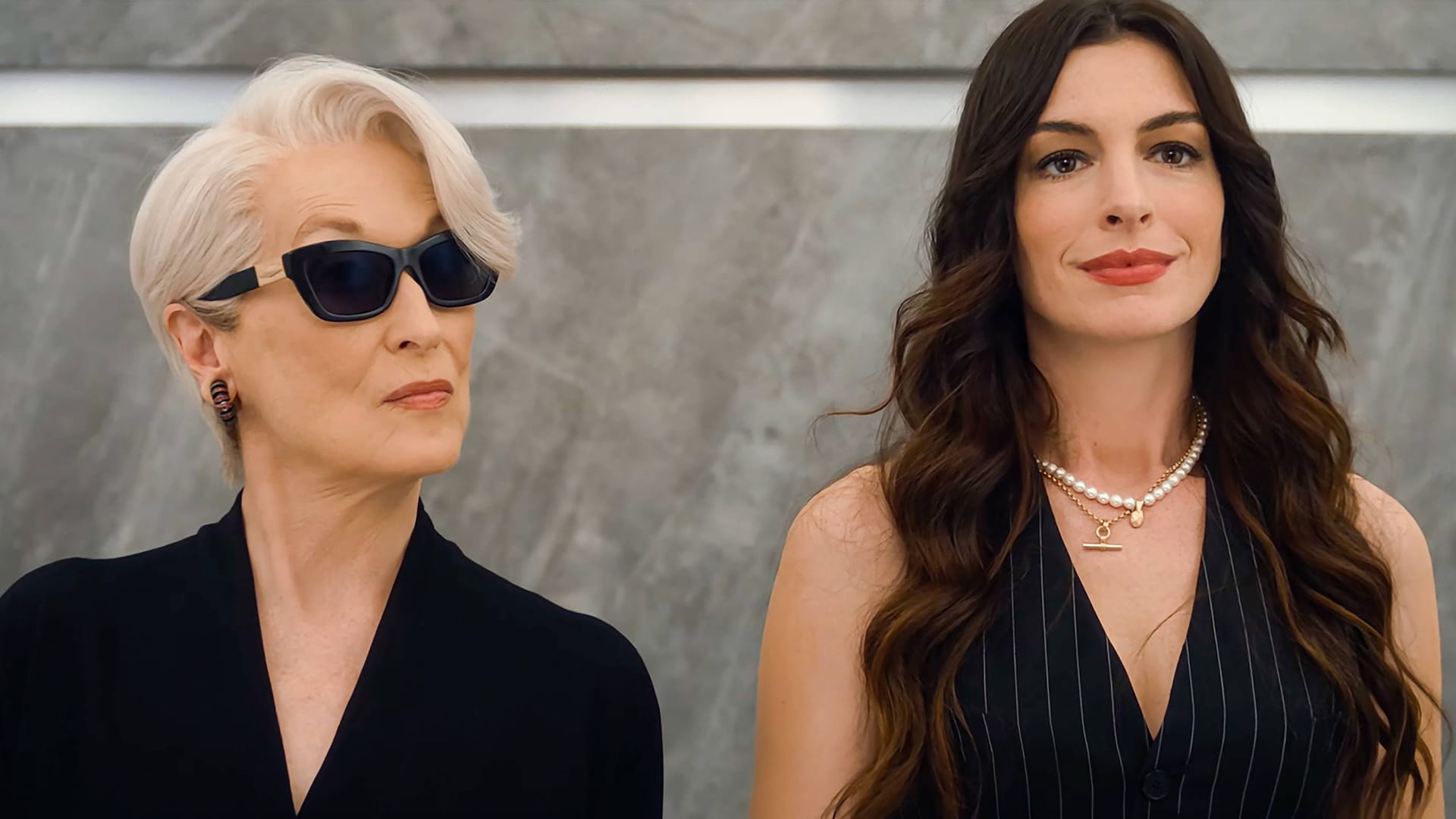 Meryl Streep und Anne Hathaway in einer Szene aus "Der Teufel trägt Prada 2": Der erste Teil des Kinohits kommt als Musical nach Hamburg. Meryl Streep und Anne Hathaway in einer Szene aus "Der Teufel trägt Prada 2": Der erste Teil des Kinohits kommt als Musical nach Hamburg.