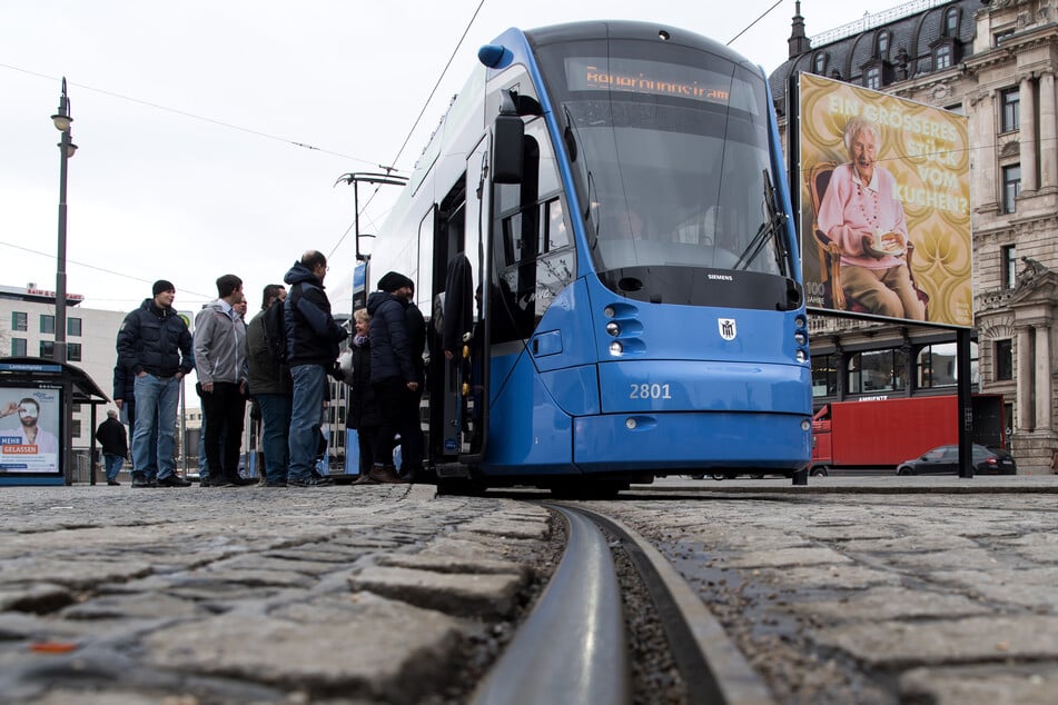 Eine Polizeistreife krachte in eine Münchner Tram. (Archivfoto)