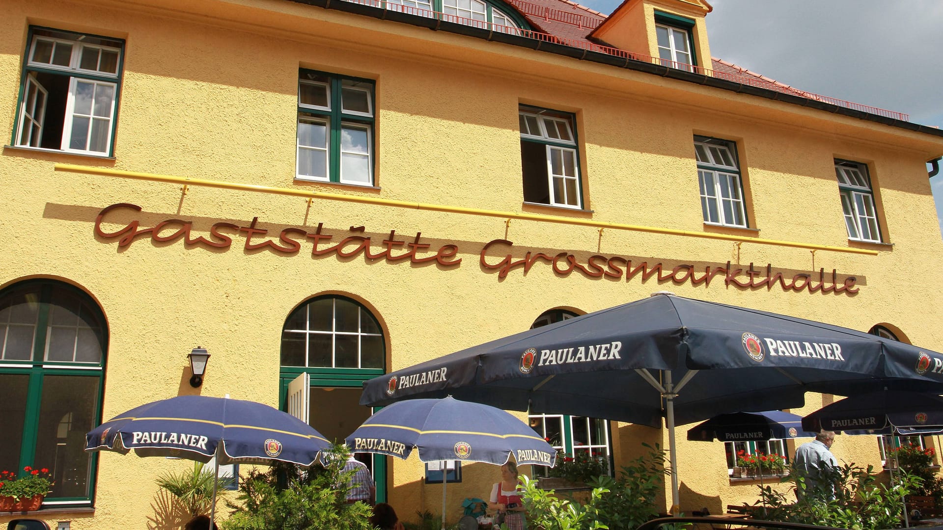 Die Gaststätte Großmarkthalle (Archivbild) ist beliebt und bekannt für die besten Weißwürste aus dem Handwerksbetrieb von Ludwig Wallner.