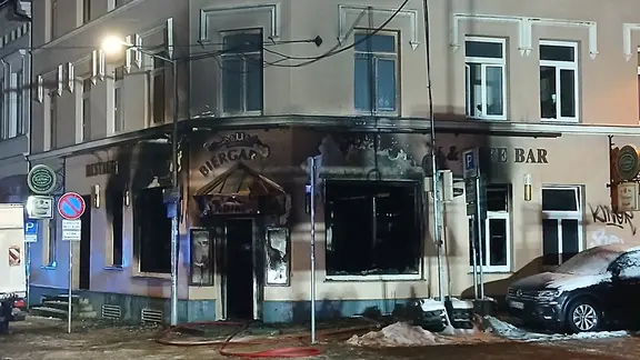 Ein Café in Schwerin ist ausgebrannt und verkohlt