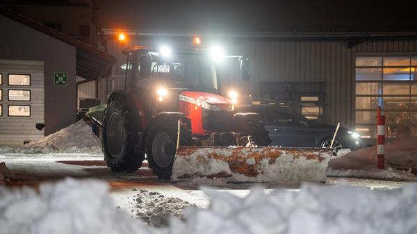 Rund um die Metropolregion Nürnberg, in Mittel- und Unterfranken, herrschte bis in den Vormittag eine erhöhte Glättegefahr. In Oberfranken und der Oberpfalz galt sogar eine Unwetterwarnung der zweithöchsten Stufe (drei von vier).