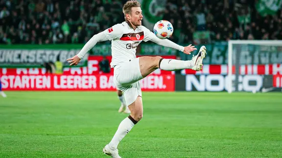 Spielszene des Bundesliga-Spiels Wolfsburg gegen St. Pauli