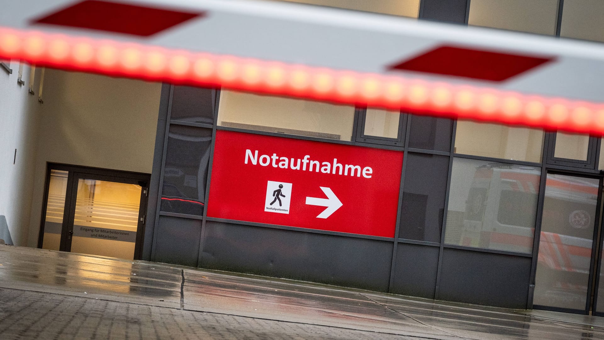 Notaufnahme im Krankenhaus (Symbolbild): Die Seniorin wurde schwer verletzt.