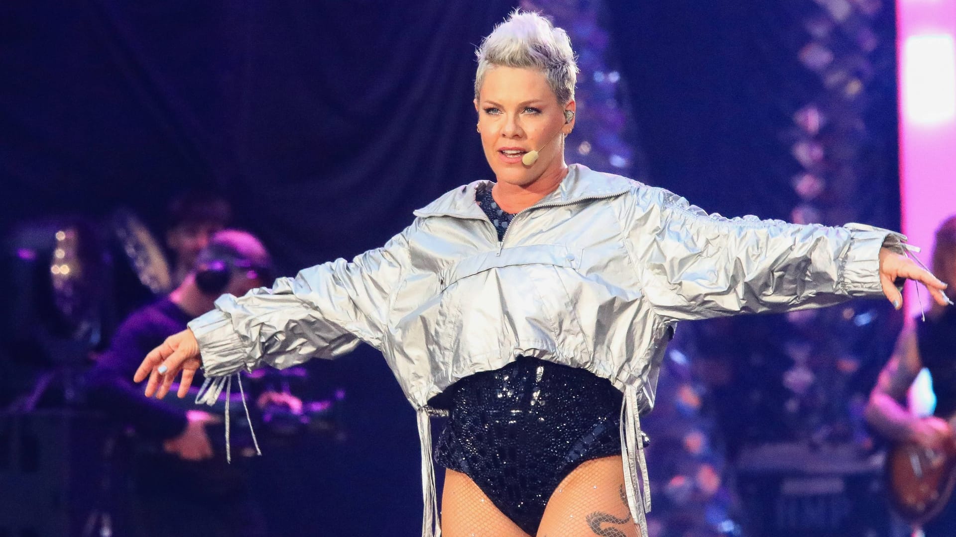 Pink: Die Sängerin hat Silvester im Krankenhaus verbracht. Pink: Die Sängerin hat Silvester im Krankenhaus verbracht.