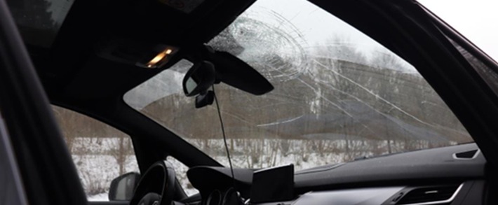 POL-MS: Eiskalte Gefahr von oben - Zwei Unfälle durch Eisplatten auf Lkw fordern zwei leicht Verletzte