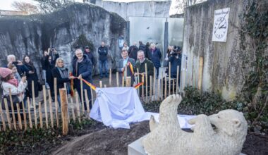 Eisbärenskulptur bereichert Zoo Karlsruhe und fördert den Artenschutz