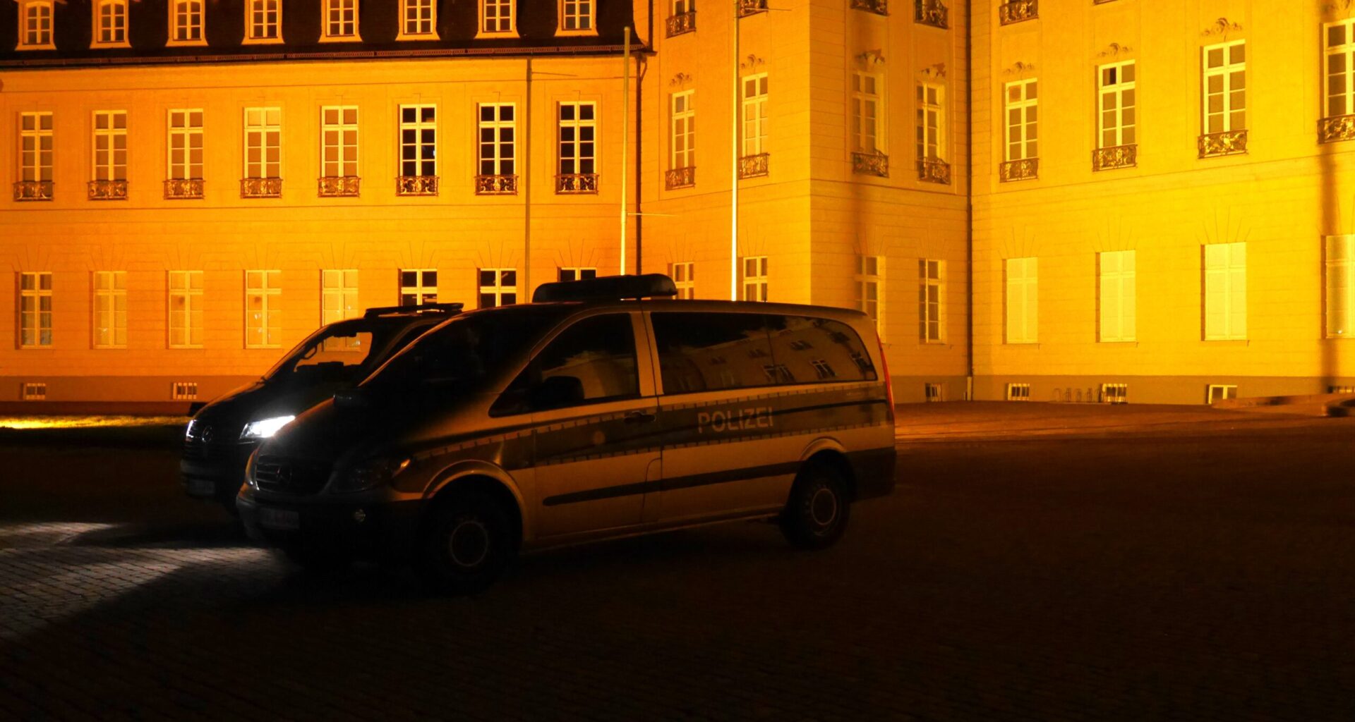 Einsätze in der Silvesternacht: Polizeibilanz für den Stadt- & Landkreis Karlsruhe