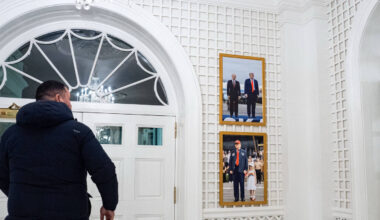 Weißes Haus hängt gemeinsames Foto mit Trump und Putin auf