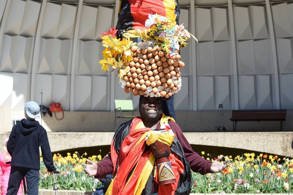 Gregoire "Gregory" da Silva (46) ist mit seinem Eierhut berühmt geworden.