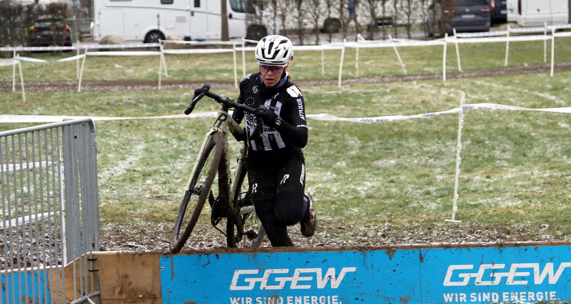 Meisen und Krahl holen Meistertitel im Cross