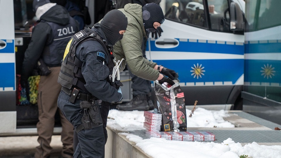 Nach Razzia in Eisenbahnstraße Leipzig: Kiloweise Shisha-Tabak und Zigaretten beschlagnahmt