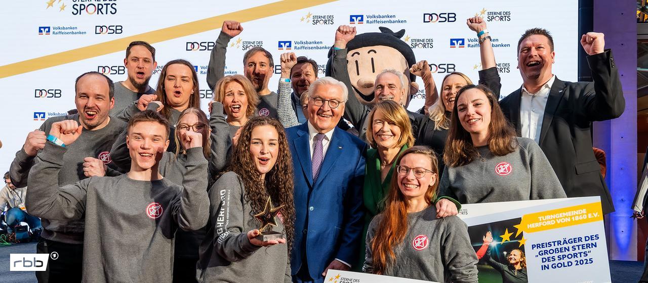 Bundespräsident Steinmeier im Kreise der Gewinner | Bild: BVR/DOSB