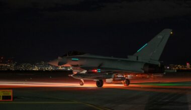 IS in Syrien: Britisch-französischer Angriff auf Waffenlager