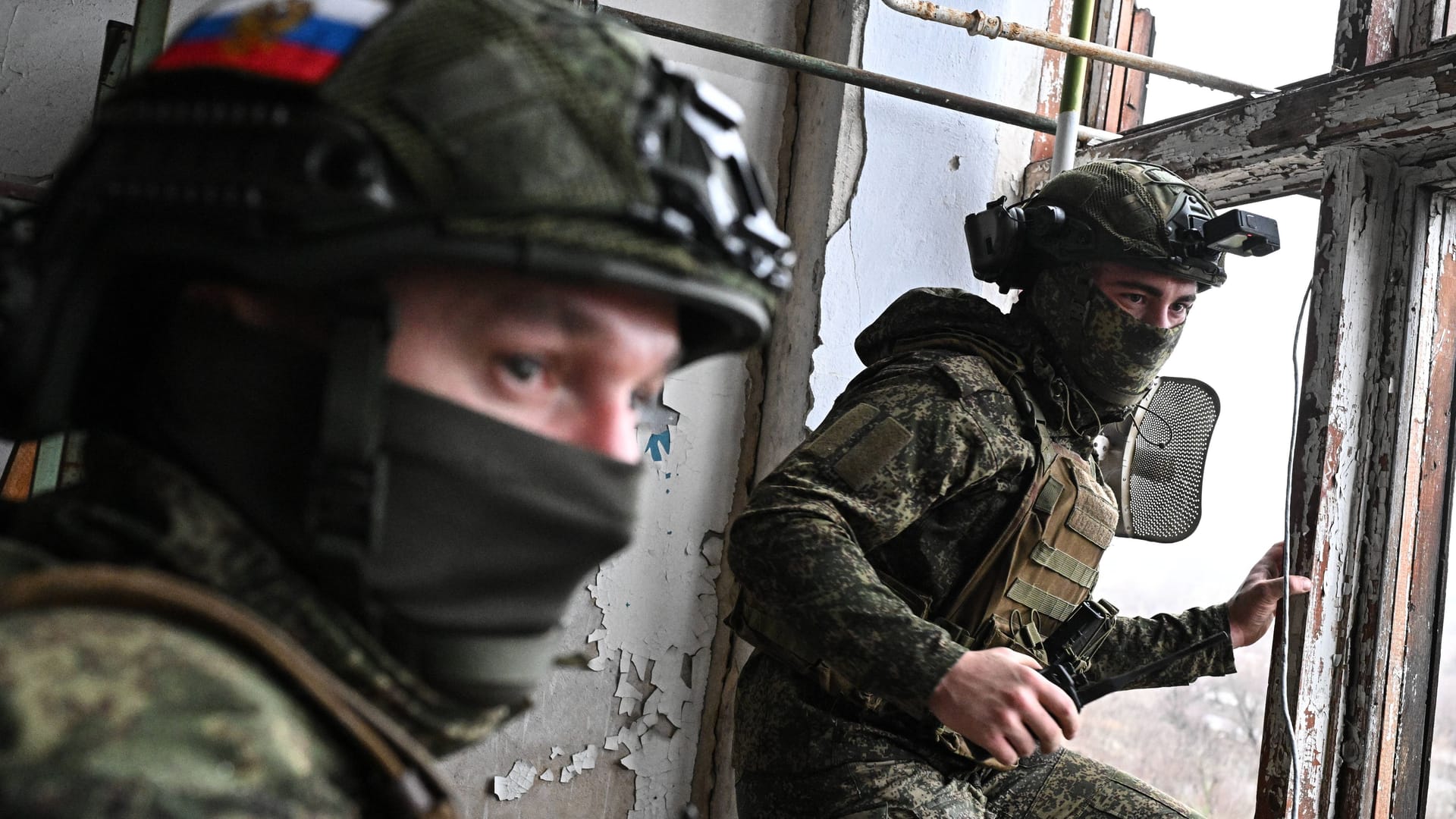 Russische Soldaten bei Lyman: Eine neue Taktik dürfte für mehr Geländegewinne im Angriffskrieg gegen dei Ukraine verantwortlich sein. (Archivbild)