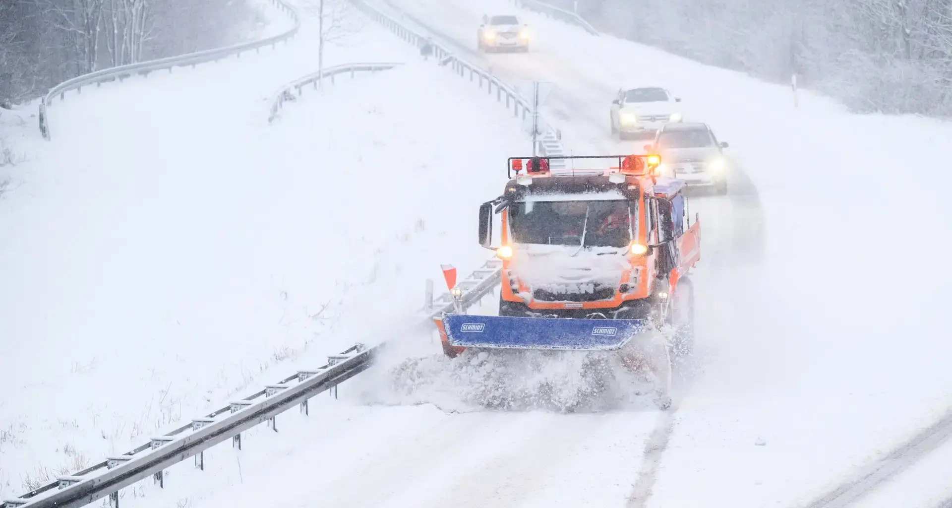 Wintereinbruch führt zu Behinderungen im Verkehr