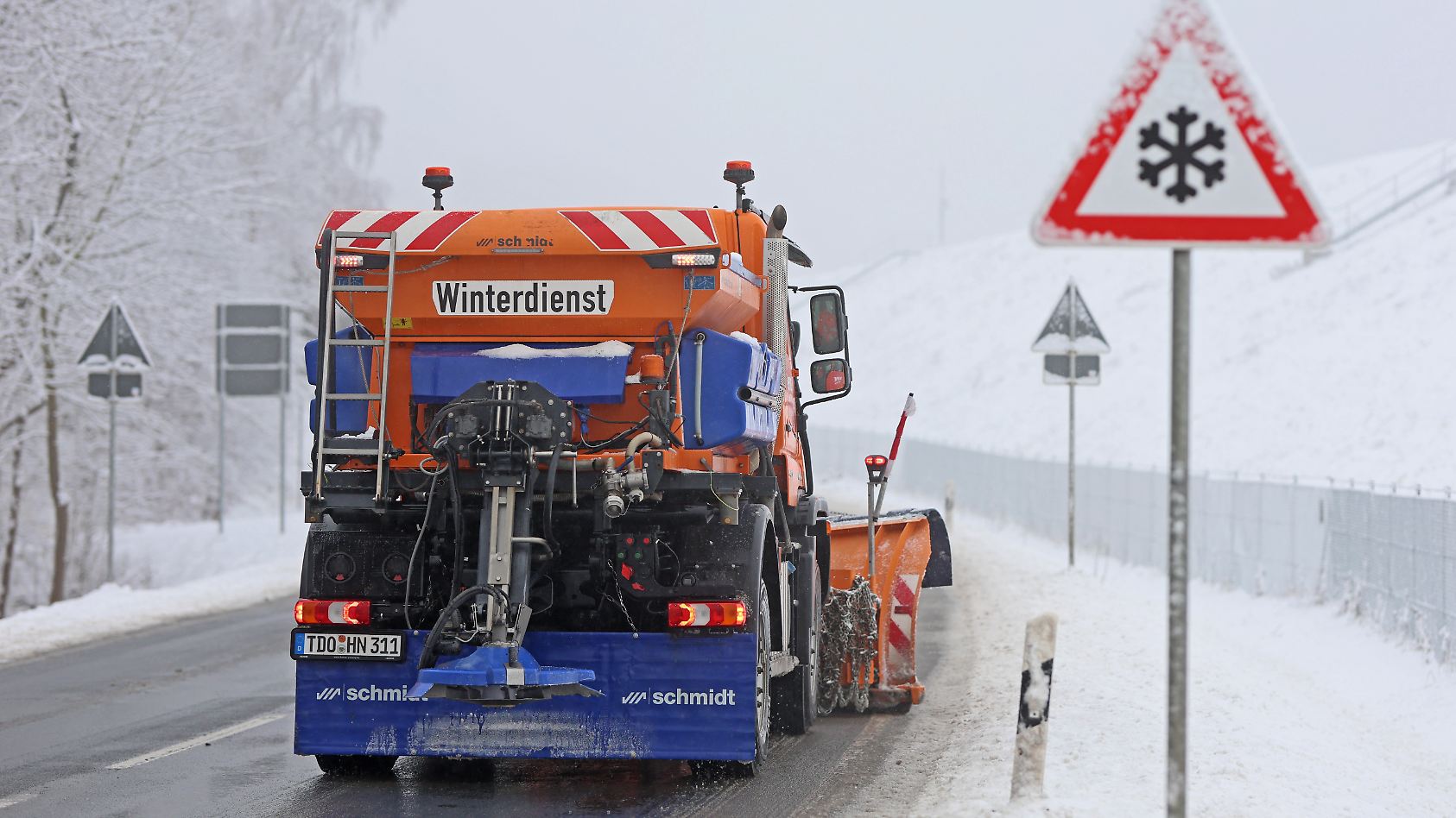 Schnee, Frost, Blitzeis und Glätte aktuell: So zieht Tief Constanze jetzt über Deutschland