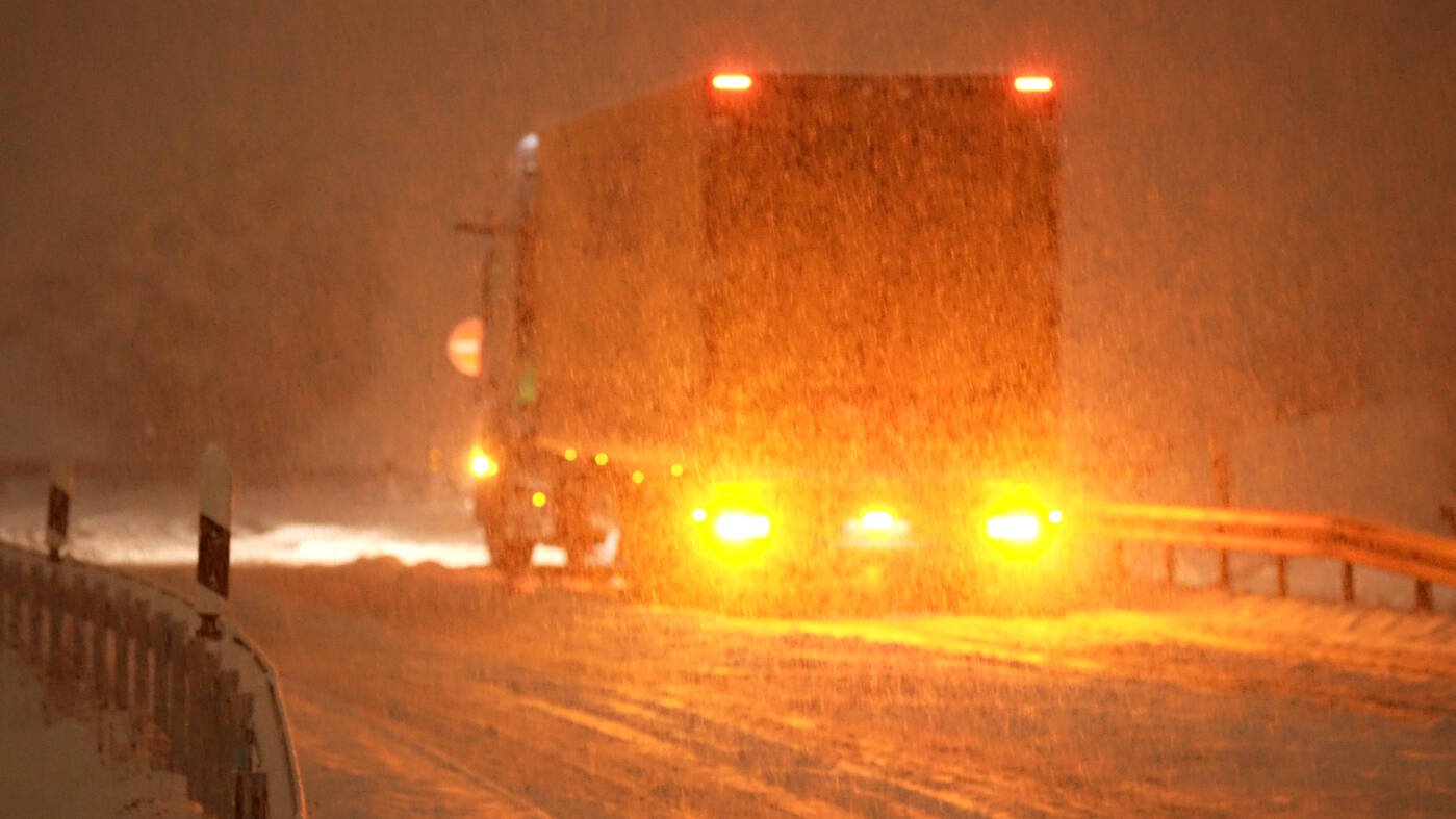 Glättegefahr in Deutschland hält an – große Neuschneemengen erwartet