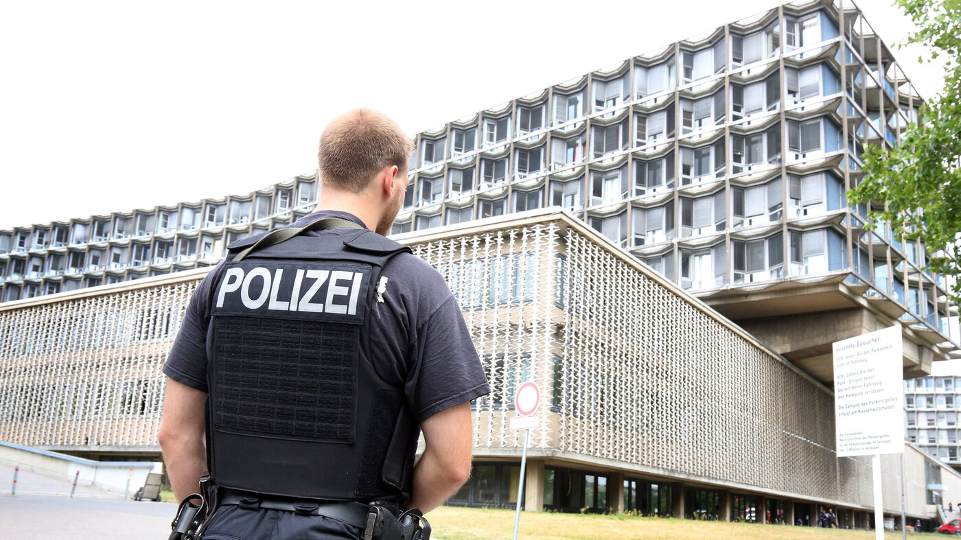 Polizei rückt zu 14.300 Einsätzen in Berliner Kliniken aus