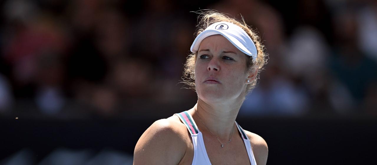 Laura Siegemund schaut während der 2. Runde bei den Australian Open angespannt | IMAGO/AAP Laura Siegemund schaut während der 2. Runde bei den Australian Open angespannt