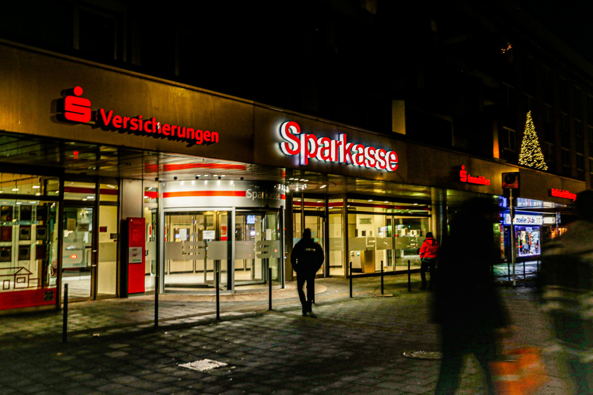 Verdacht gegen Sparkasse Gelsenkirchen – Insiderhilfe? DerWesten.de