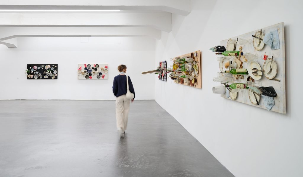 Daniel Spoerris Kunst in Ausstellung in Hamburg