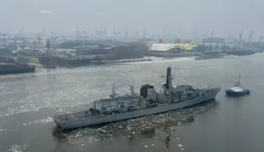 Britisches Kriegsschiff "St Albans" in Hamburg zu sehen