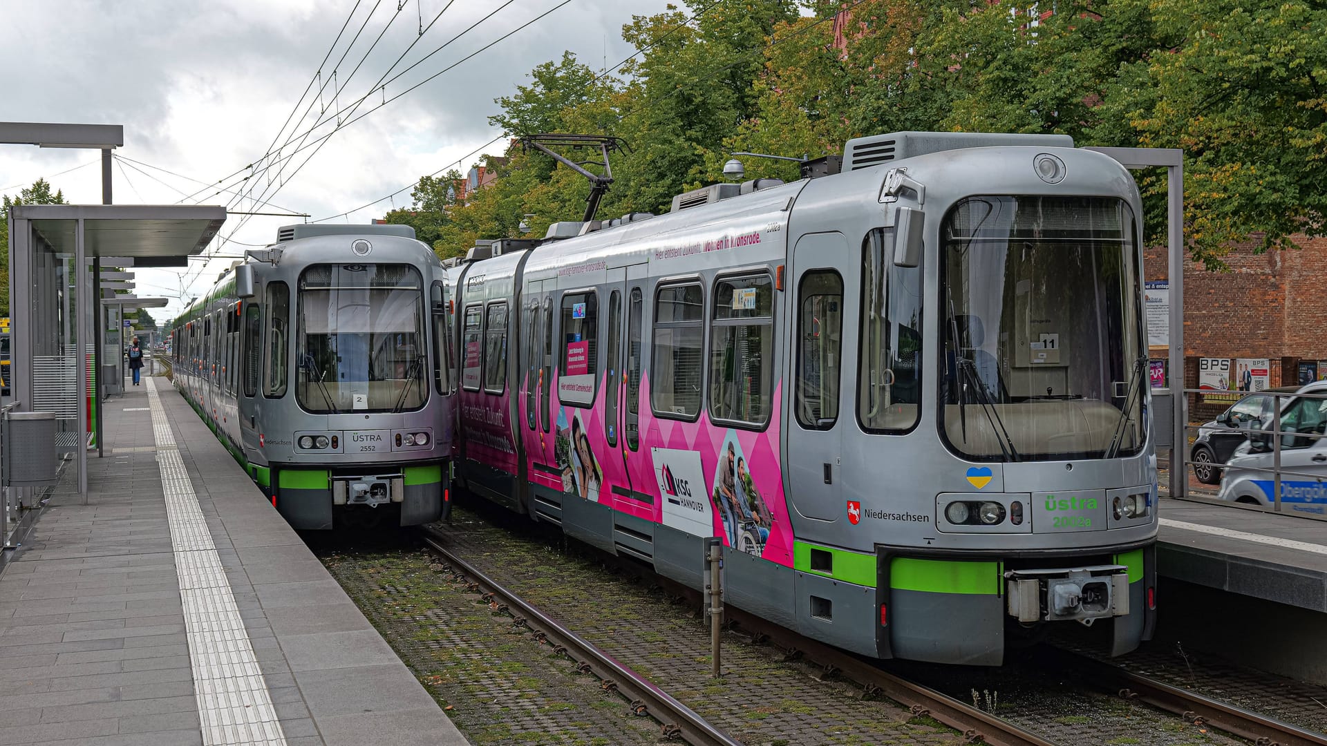 Stadtbahnen in Hannover (Symbolbild): An der Haltestelle Vier Grenzen kam es am Dienstag zu einem Unfall. Stadtbahnen in Hannover (Symbolbild): An der Haltestelle Vier Grenzen kam es am Dienstag zu einem Unfall.