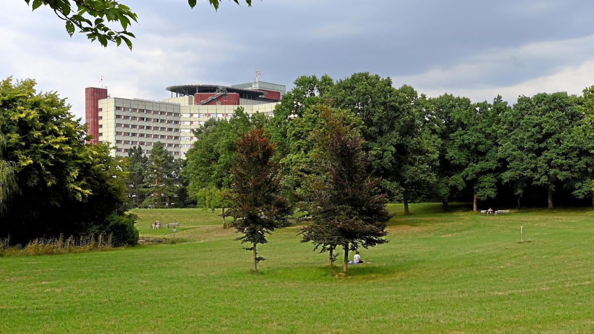 Bund Naturschutz macht Druck für Erhalt des Klinikumsparks