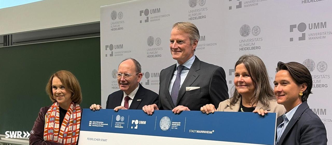 Die wichtigsten Akteure des Klinikverbunds beim Festakt in Heidelberg