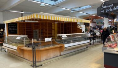 Eine Biometzgerei übernimmt Stand in der Viktualienhalle auf dem Augsburger Stadtmarkt