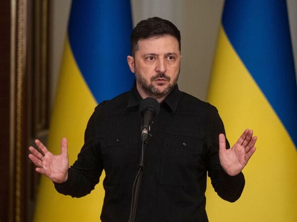 ARCHIV - 03.01.2026, Ukraine, Kiew: Wolodymyr Selenskyj, Präsident der Ukraine, spricht während eines Briefings. (zu dpa: «Begrenzte Waffenruhe: Selenskyj gibt Zusicherungen») Foto: Danylo Antoniuk/AP/dpa +++ dpa-Bildfunk +++