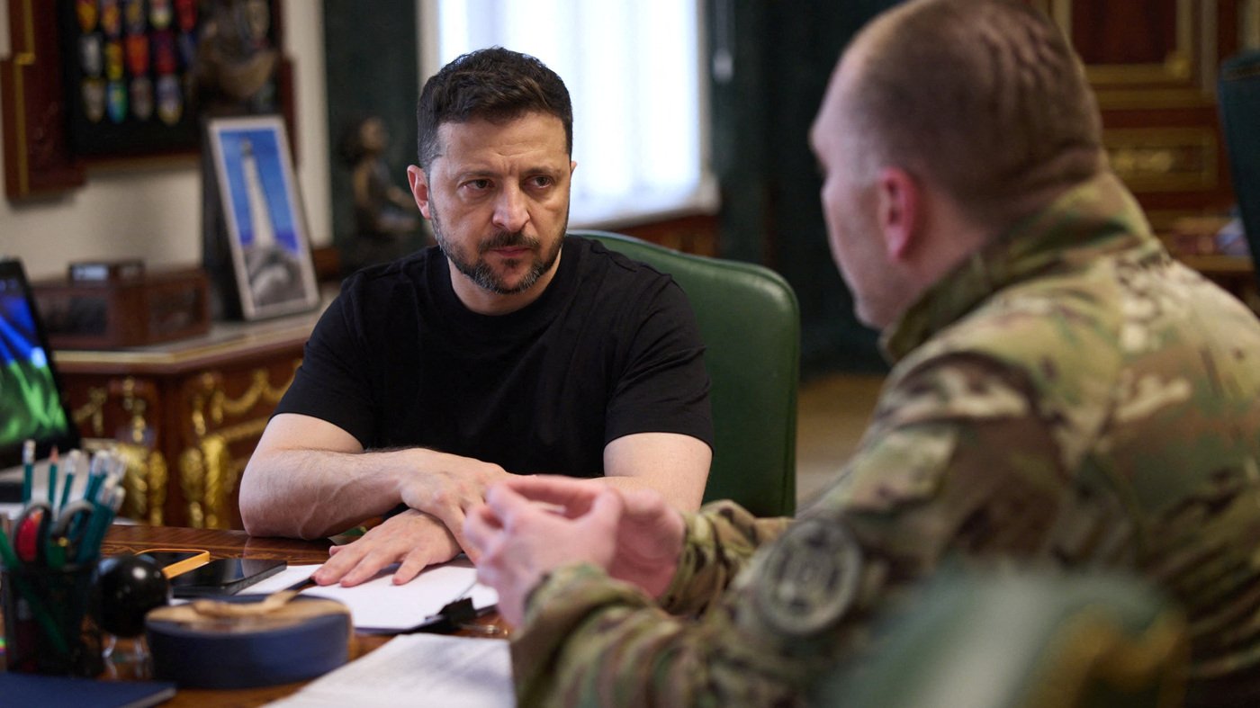 Selenskyj lässt seinen erfolgreichen Geheimdienstchef fallen – und verärgert Kommandeure