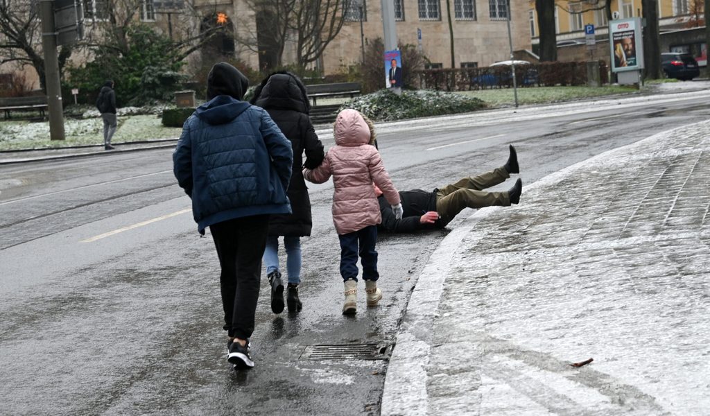 Mehr Stürze wegen Glätte – Kliniken bleiben entspannt