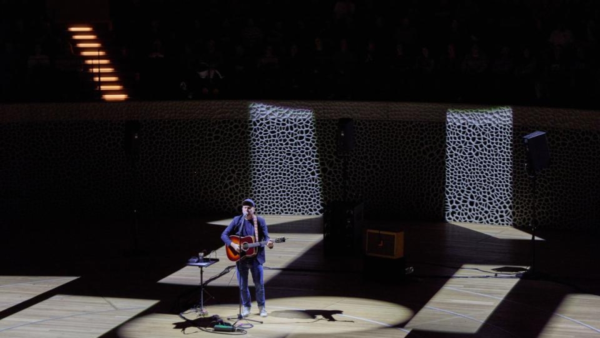 Boyens Medien - Thees Uhlmann spielt sein vorerst letztes Konzert