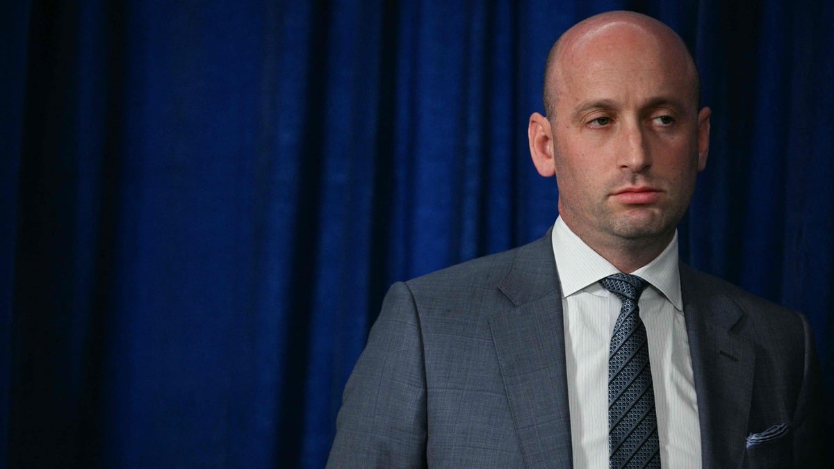 Der stellvertretende Stabschef des Weißen Hauses, Stephen Miller, hat mit seinen Aussagen zur Zugehörigkeit Grönlands zu Dänemark für Irritationen gesorgt.