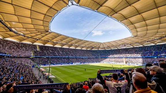 Hamburg, 30. September 2018 - Fußball, 2. Bundesliga 2018/19, Hamburger SV - FC St. Pauli: Übersicht des Hamburger Volksparkstadion, Heimspielstätte des HSV