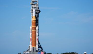 „Artemis 2“: Raketensystem für Mondmission auf Startplatz gerollt - Handelsblatt