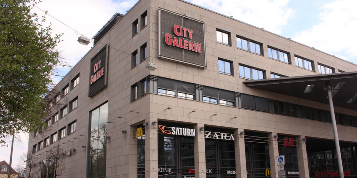 Schließung der Saturn-Filiale in Augsburg: Letzter Abverkauf in City Galerie und ungewisse Zukunft für Mitarbeiter - Radio Fantasy