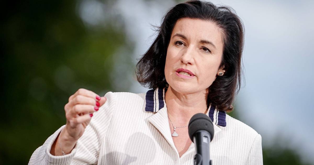 Ministerin Bär erhält Orden wider den tierischen Ernst