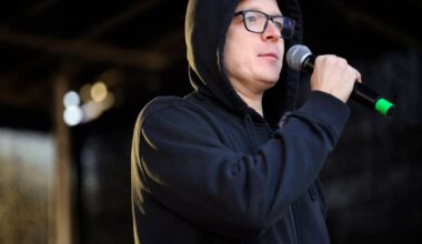 Vor dem Landtag: Erste "Prüf"-Demo in Düsseldorf