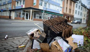 Rakten auf Einsatzkräfte, Mann stirbt am Hauptbahnhof