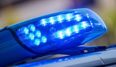 Unbekannte haben ein Auto in Orsoy gestohlen