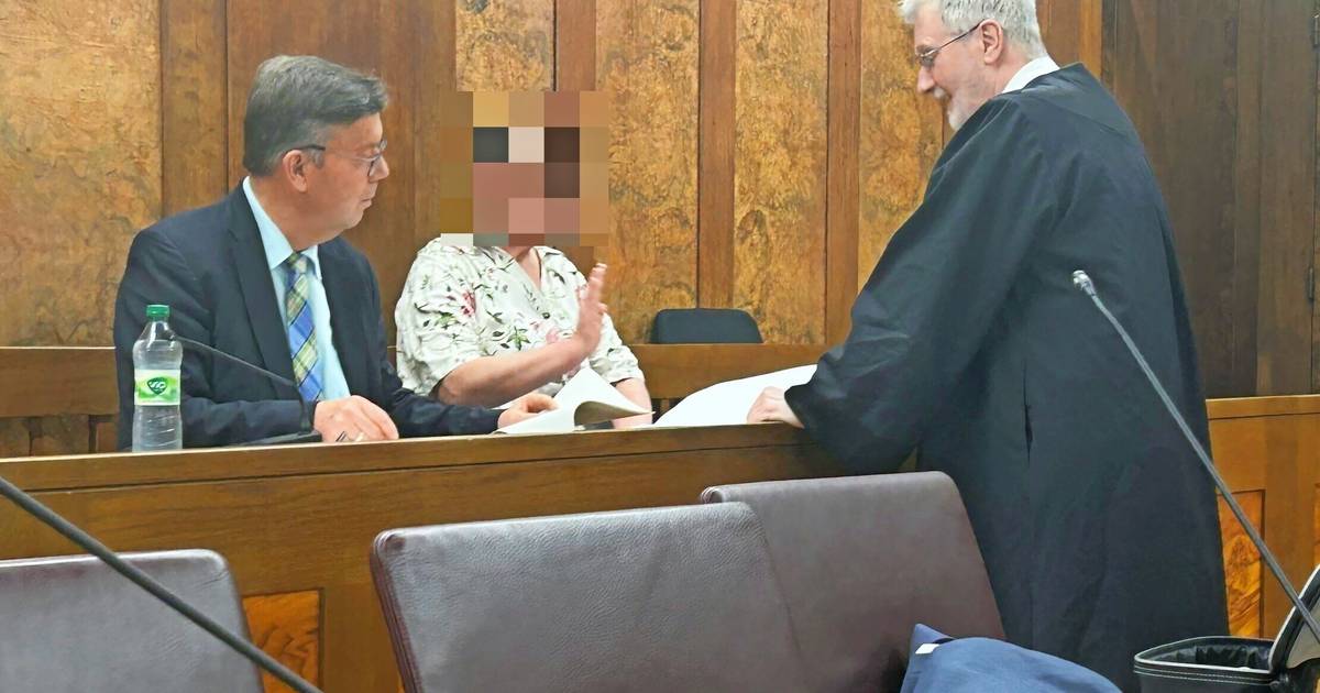 Prozess in Duisburg: Tochter erwürgte Mutter