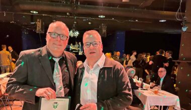 Breite Burschen Barmen feiern 30. Geburtstag mit Band, Büffet und großem Bahnhof