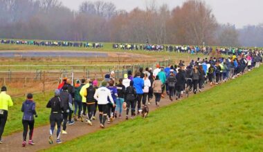 Gemeinschaftserlebnis Sport auf dem Uedesheimer Deich beim Silvesterlauf