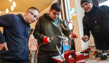 Hauptschule in Düsseldorf organisiert „Markt der Möglichkeiten“ 