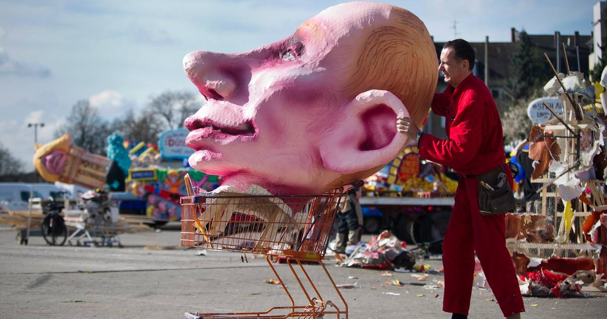 Jacques Tilly bei Demokratie-Abend in der Zentralbibliothek