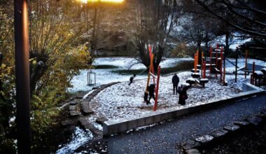 Westnetz repariert Beleuchtung im Haaner Bachtal